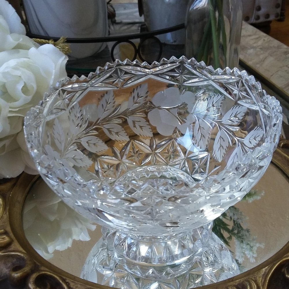 STUNNING Cut CRYSTAL Etched CRYSTAL Bowl & PLANT - Picture 1 of 2